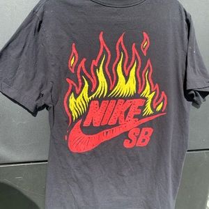 Nike SB Flame Tee